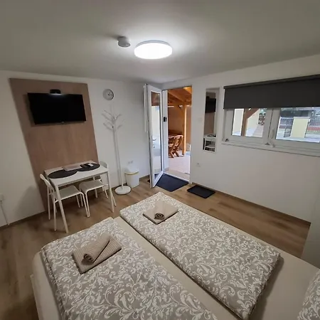 Kincsem Vendeghaz Apartament