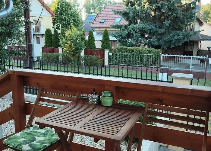 Kincsem Vendeghaz Apartment
